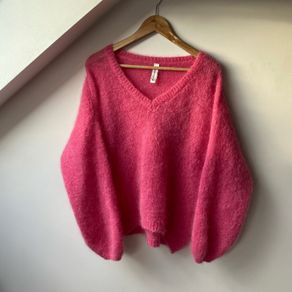Mohair fuchsia pink oversized v neck sweater Italian brand Tensione In