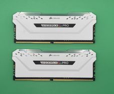 Corsair Vengeance RGB Pro 16GB (2x8GB) DDR4 3200MHz White Kit