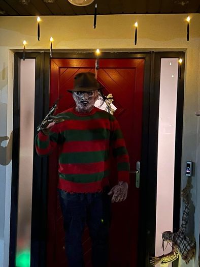 Margaret Olschewskis Freddy Krueger sweater