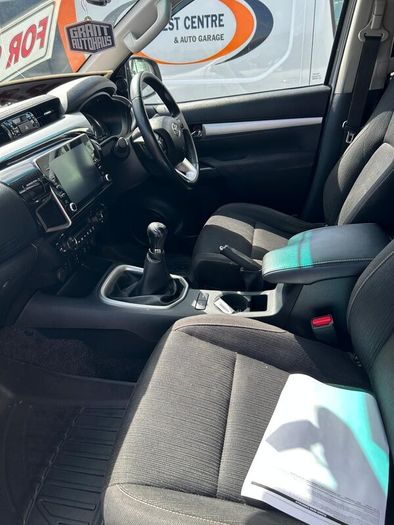 Toyota Hilux 2.4D4D Invincible 148BHP D/C 4DR Auto