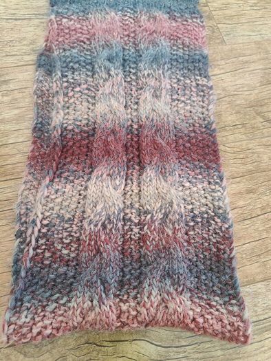 Women's Chunky Knit Cable Snood / Infinity Scarf (Multicolor Pink & Grey)