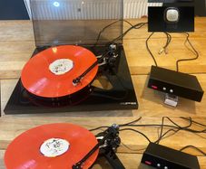 Rega RP8 Planar 8 Turntable with RB808 Tonearm and TTPSU Speed Control Power Supply Unit