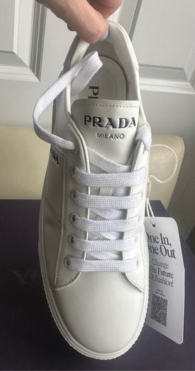 Prada trainers - sz 39.5