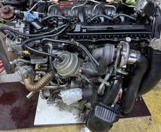 Volvo 2.4 Diesel BiTurbo engine (damaged) D5244T10