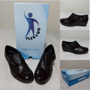 Flex & Go Annapurna Shoes, New In Box