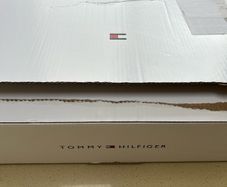 Tommy Hilfiger puffa as new ( genuine )