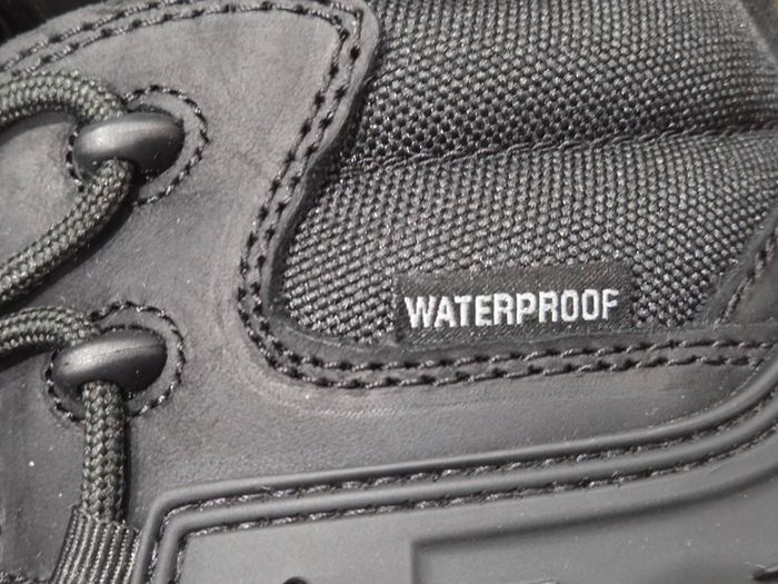 Safety boots size 10