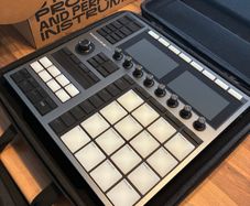 Maschine Plus - Native Instruments