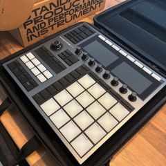 Maschine Plus - Native Instruments