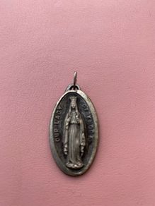 Vintage Religious Knock Medal