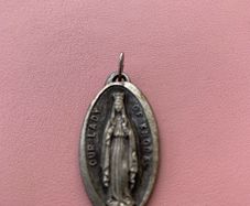 Vintage Religious Knock Medal