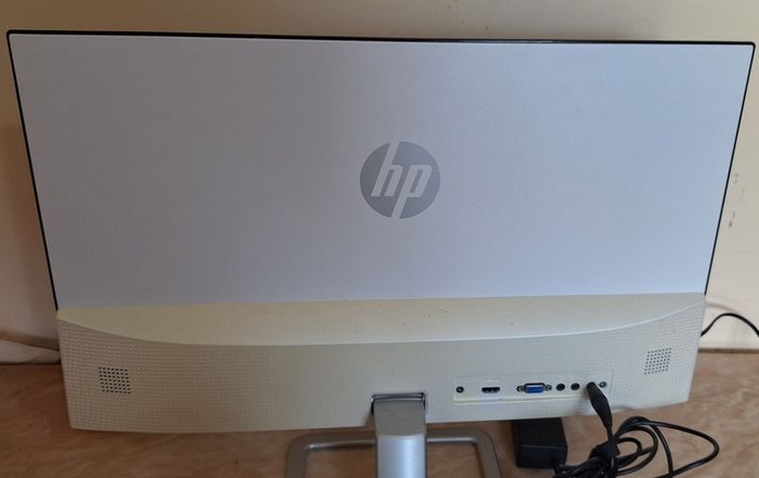 HP 24 Full HD IPS Monitor