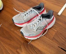 Trail running shoe