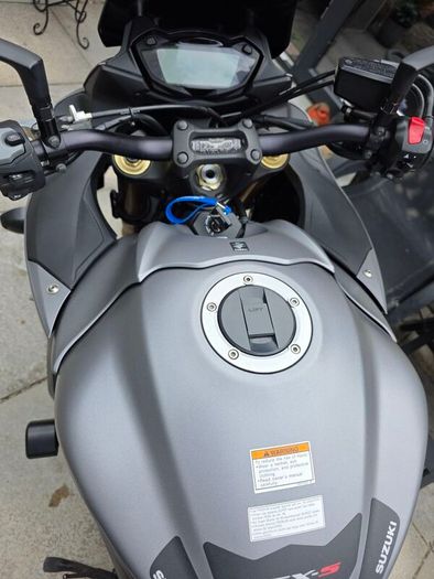 Suzuki gsxs1000f