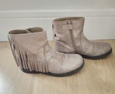 Boots - size 2