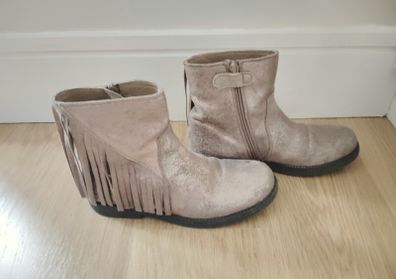 Boots - size 2