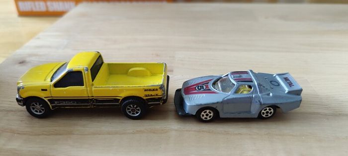 Vintage Diecast No 405 Hot Wheels Matchbox Clone 2.75" Macau and Maisto Ford F350 Super Duty Regular Cab Pick Up Truck Diecast Yellow