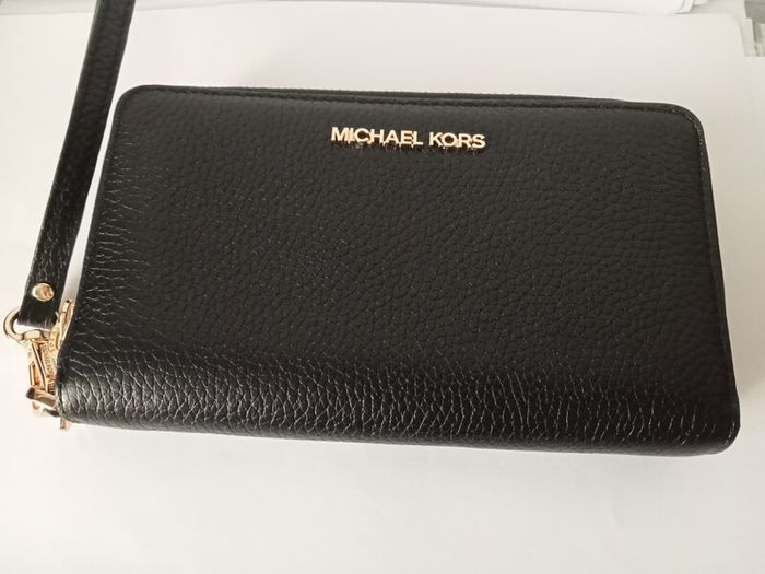 New Michael Kors Wallet