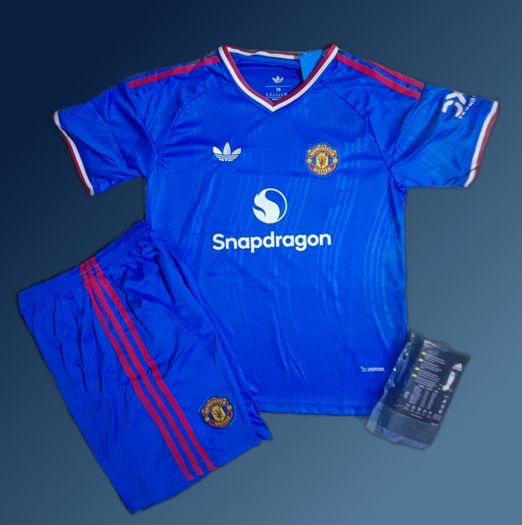 Man Utd 26/27 (away )kids Full Kit ,size 10/11 , 12/13 Yrs