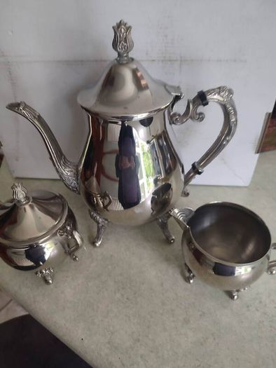 Vintage Leonard 5 Piece Silver plate Teapot, Sugar B0wl. Creamer / milk jug.
