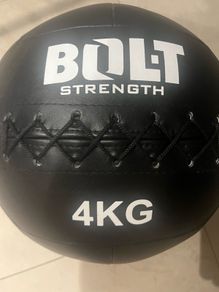 Bolt Strength 4kg wall ball