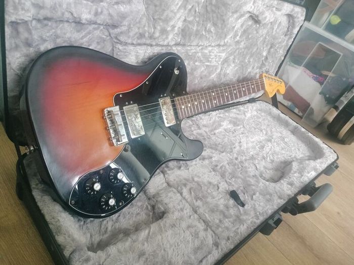 Fender American Professional II Telecaster Deluxe with Rosewood Fretboard - 3-Color Sunburst