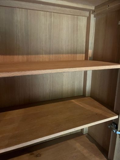 Solid OAK display cabinet.OAK shelves