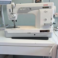 Janome 1600p  Qc sewing machine