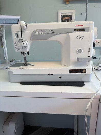 Janome 1600p  Qc sewing machine