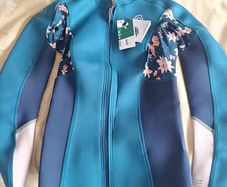 Wet suit top never worn