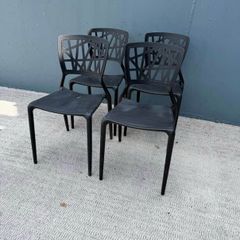 Set of 4 Black Modern Plastic Dining/ Stacking Chairs