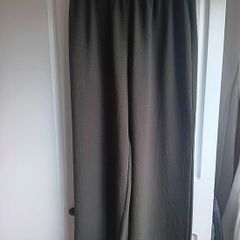 Wide-leg trousers in Khaki Green
