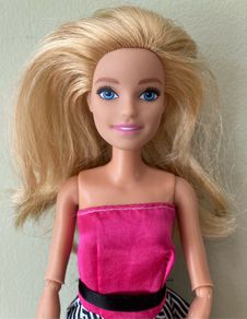 Barbie (damaged)