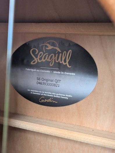Seagull S6 Eletro-Acoustic Guitar