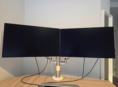 Studio Display - Nano-texture glass - VESA mount adapter