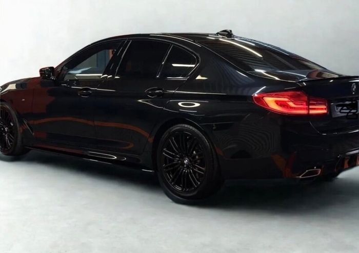 182 Bmw 5-series M-sport 523