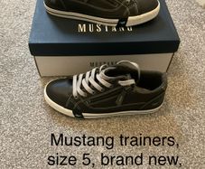 Mustang trainers, size 5, brand new