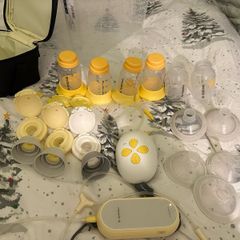 Medela pumps 1 single and 1 freestyle double