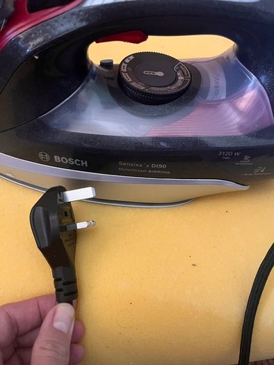 Bosch DI90 MotorSteam AntiShine Iron