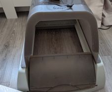 Pet safe Scoopfree Litter tray and 3 refills