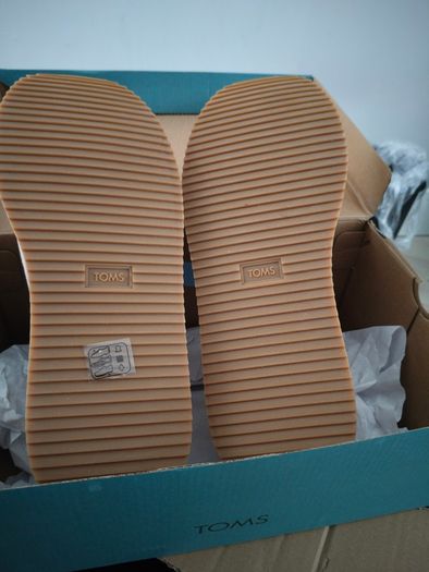 Toms Jocelyn slip-on shoes, size 41