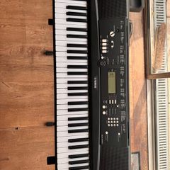 Yamaha EZ220 Keyboard
