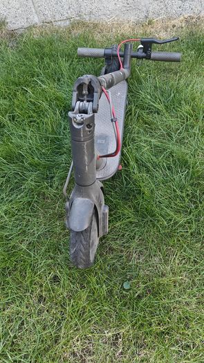 Broken Electric scooter for parts.