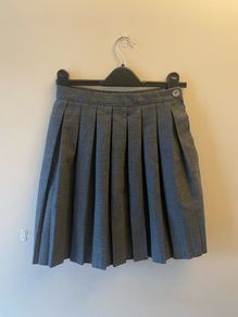Anne Fahy grey skirt (as new) age 8-9
