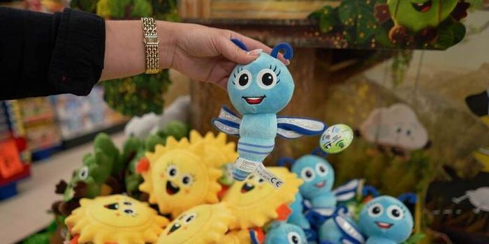 Gang of coolies mascot DRAGONFLY VIOLA