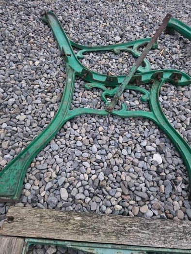 cast iron bench