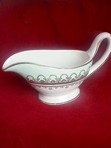 Arklow vintage sauce boat, no chips or cracks