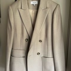 Absolutely stunning blazer by Reiss