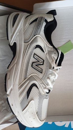 hoka runnets