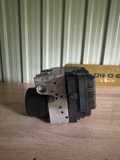 lexus is220d ABS Pump Controller